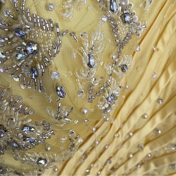 Terani Couture Yellow Grown - Picture 9 of 9